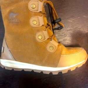 SOREL kid winter boots